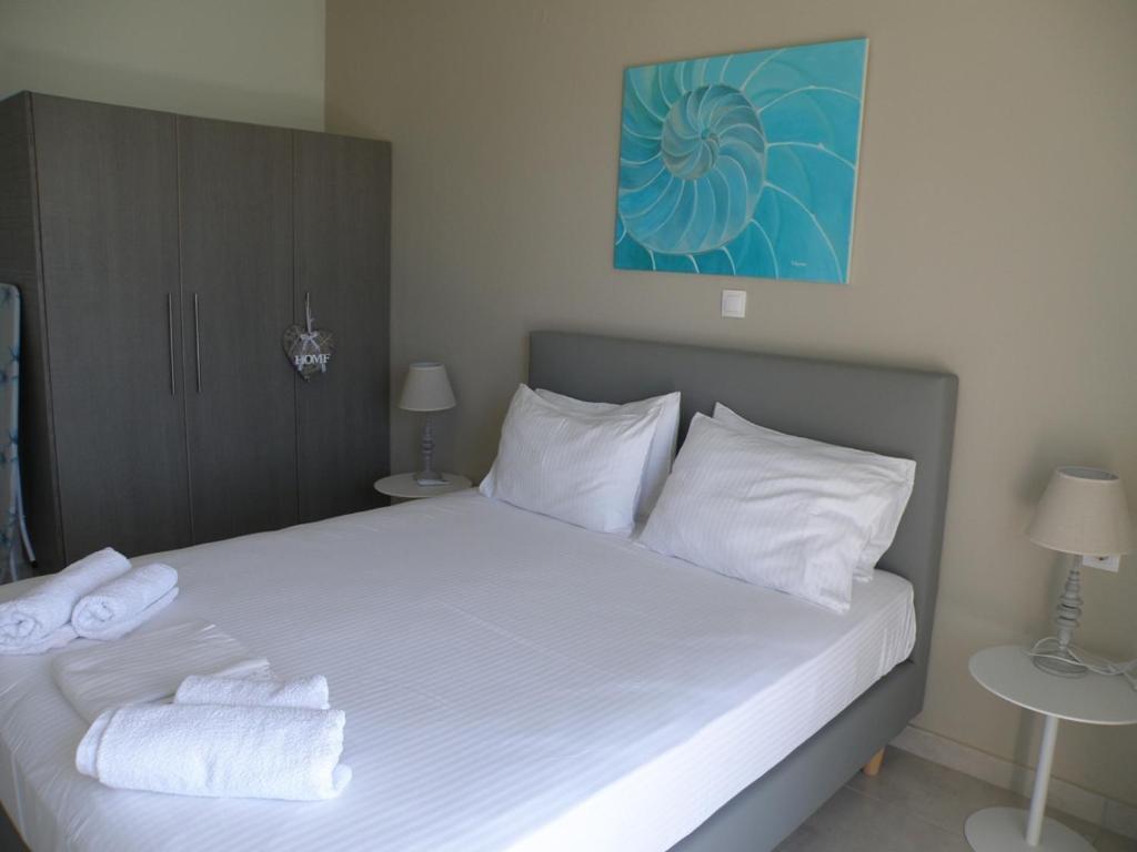 Galini Apartment'S-Suites Skaloti Екстериор снимка