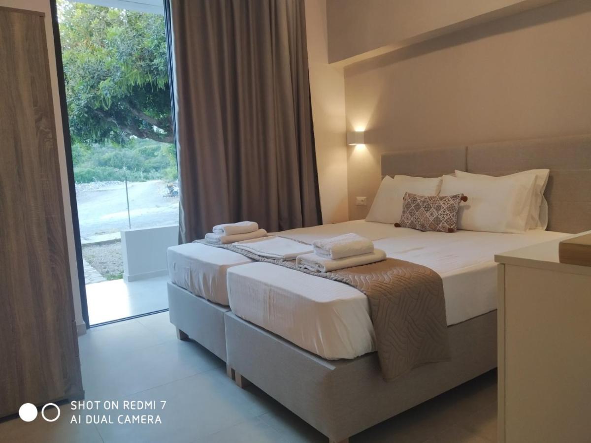 Galini Apartment'S-Suites Skaloti Екстериор снимка